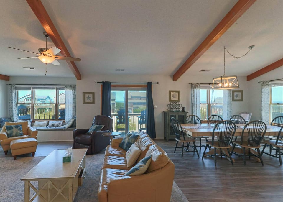 Just Forget the World - NH MP 11, Ocean View, Pool, Hot Tub, Foosball, Pets OK, Flex Stays House in Nags Head