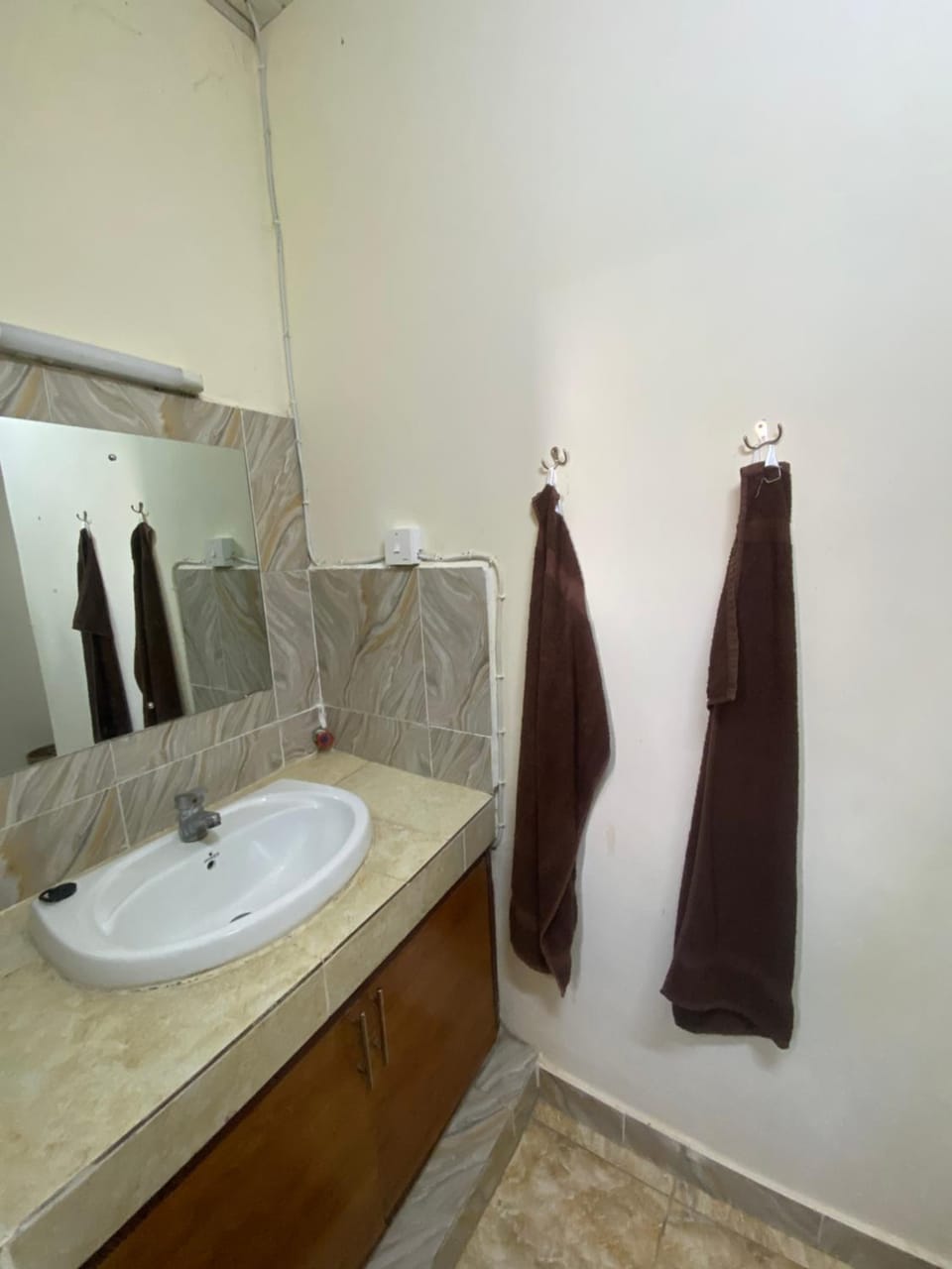 Bathroom, towels