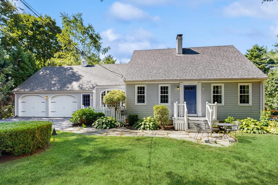 10-Minute Walk to the Beach House in Yarmouth