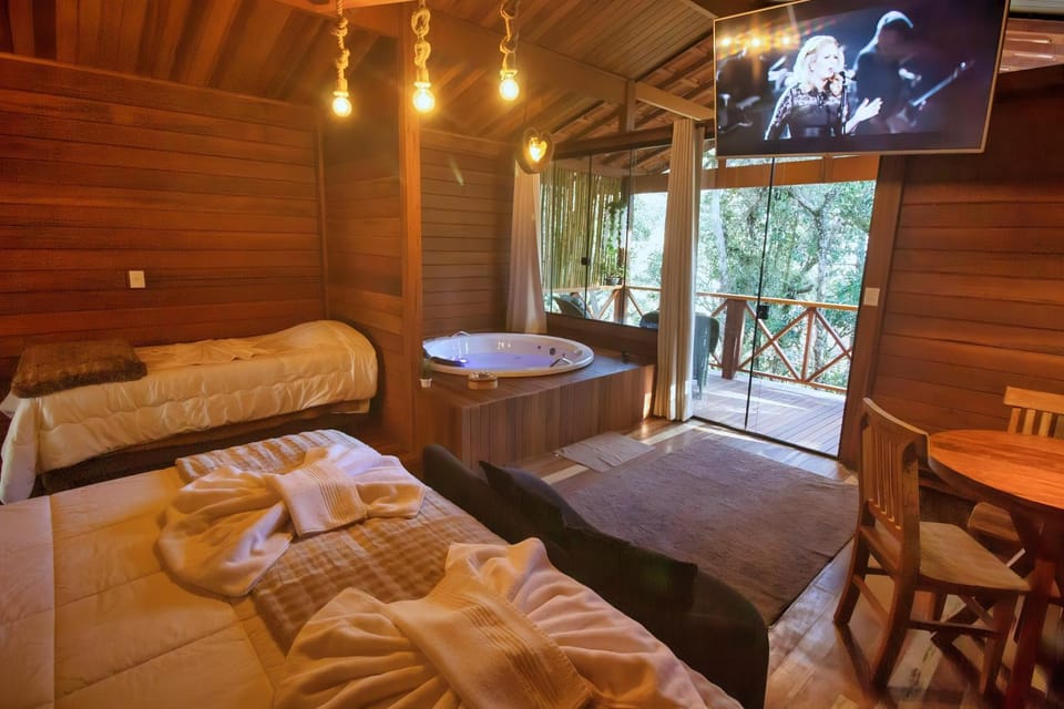 Bed, TV and multimedia, Photo of the whole room, Seating area