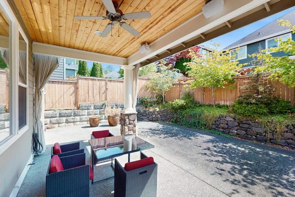 Cascade Escape House in Renton