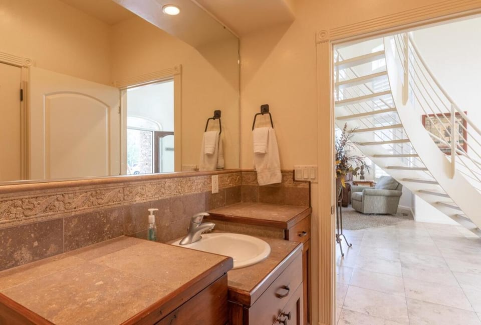 Beautiful Driggs Townhome with Views and Hot Tub House in Driggs