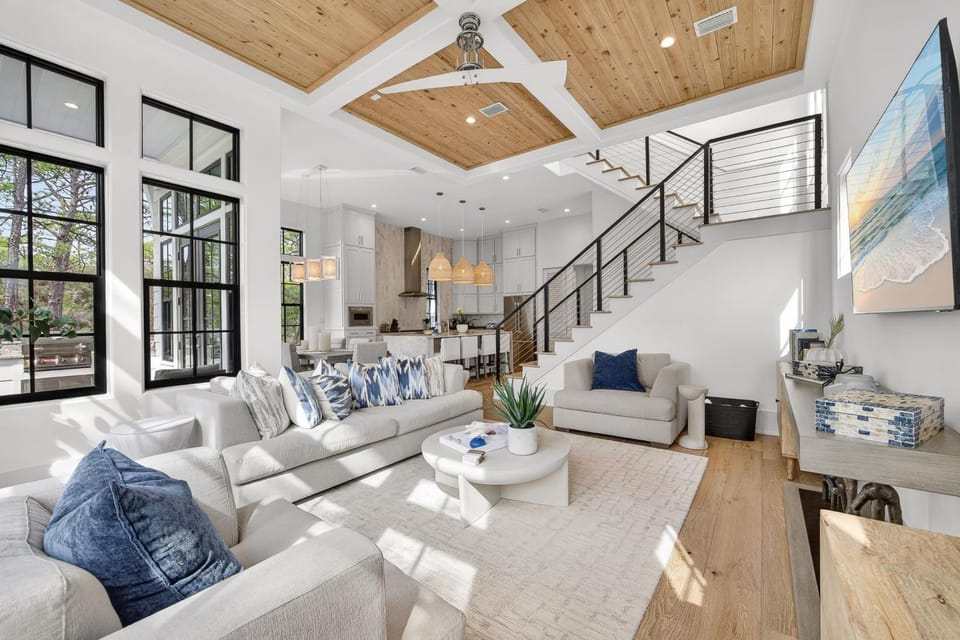 TV and multimedia, Living room, Decorative detail, Seating area, kitchen