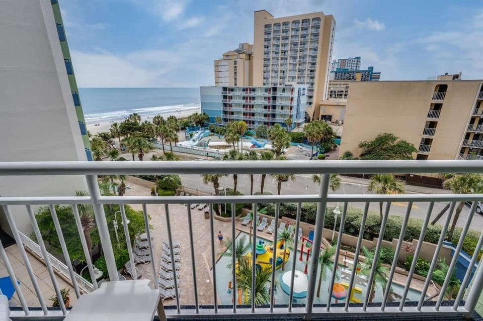 Breathtaking Ocean View Condo, Coral Beach Resort! House in Myrtle Beach