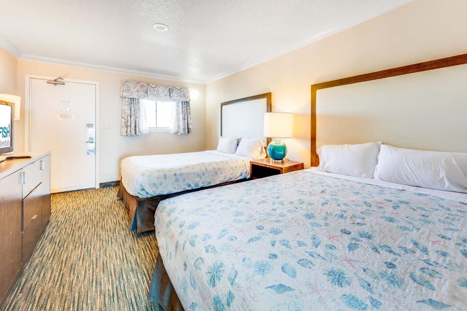 Direct Oceanfront at Coral Beach with Heated Pools House in Myrtle Beach