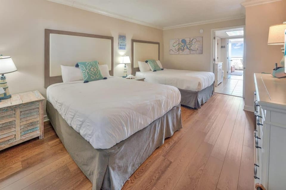Oceanfront 1BR - New, Heated Pools at Coral Beach House in Myrtle Beach