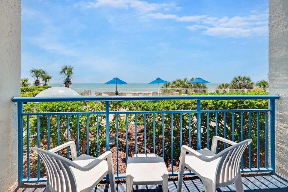 New Oceanfront 1BR - Coral Beach w Heated Pools! House in Myrtle Beach