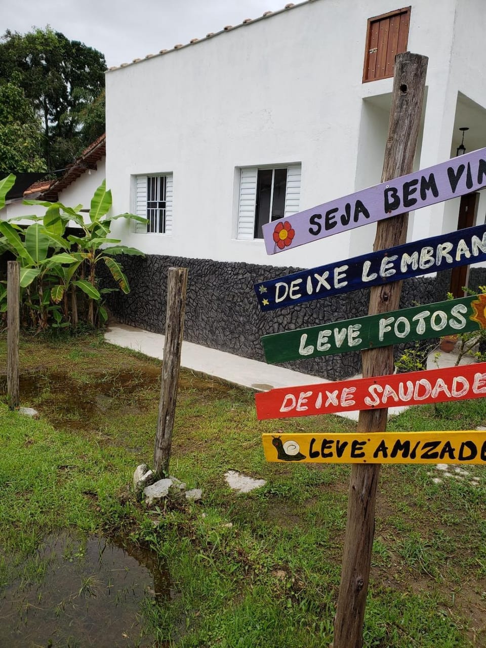 Praia, piscina, churrasco e convívio com animais House in Itanhaém