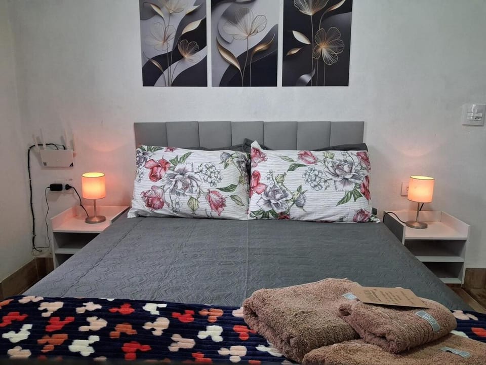 Praia, piscina, churrasco e convívio com animais House in Itanhaém