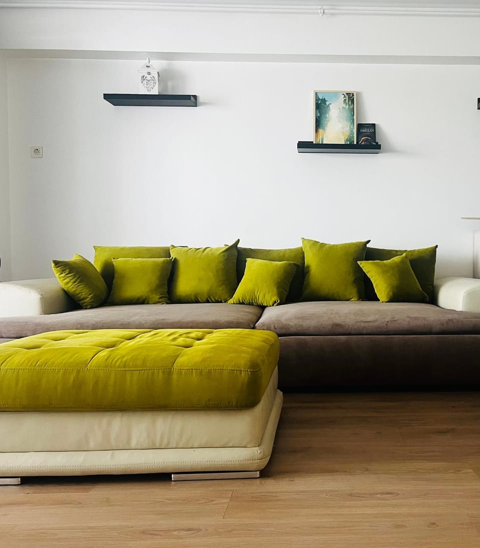 Otopeni Airport Apartment - Free Shuttle Included Apartment in Romania