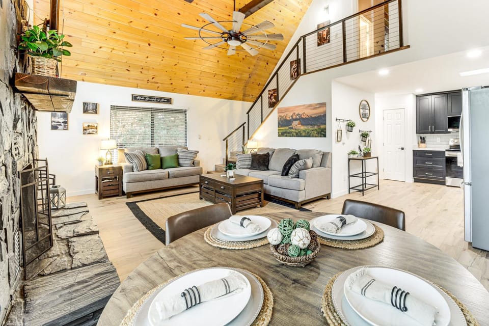 Munds Park Oasis w/ Hiking Access & Fire Pit House in Munds Park