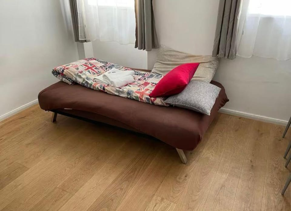 Living room, Bedroom