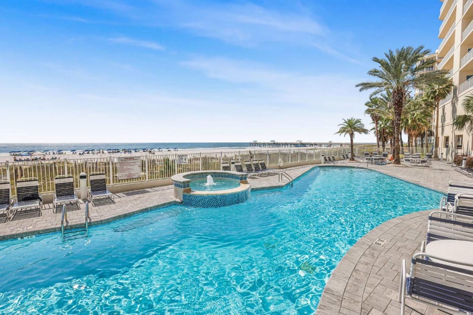 Admirals Quarters 508- Luxury Beachfront Condo 3 bedrooms 3 baths 5th floor House in Orange Beach