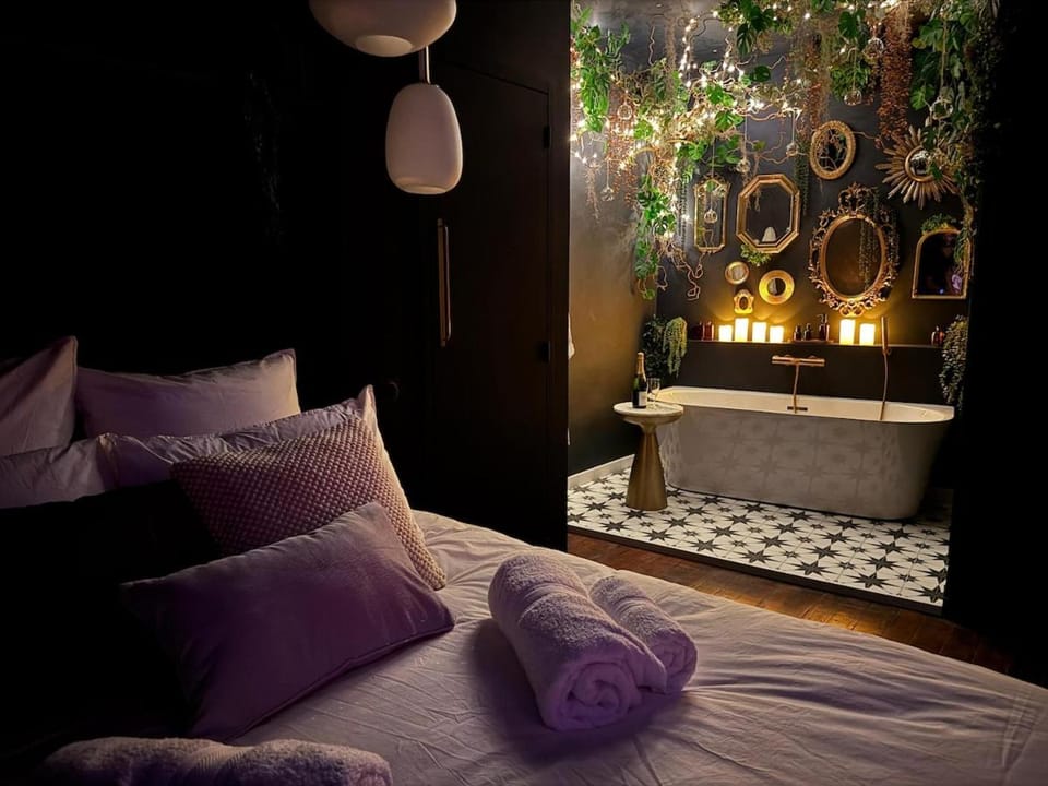 Suite Romantique, hyper centre Apartment in Caen
