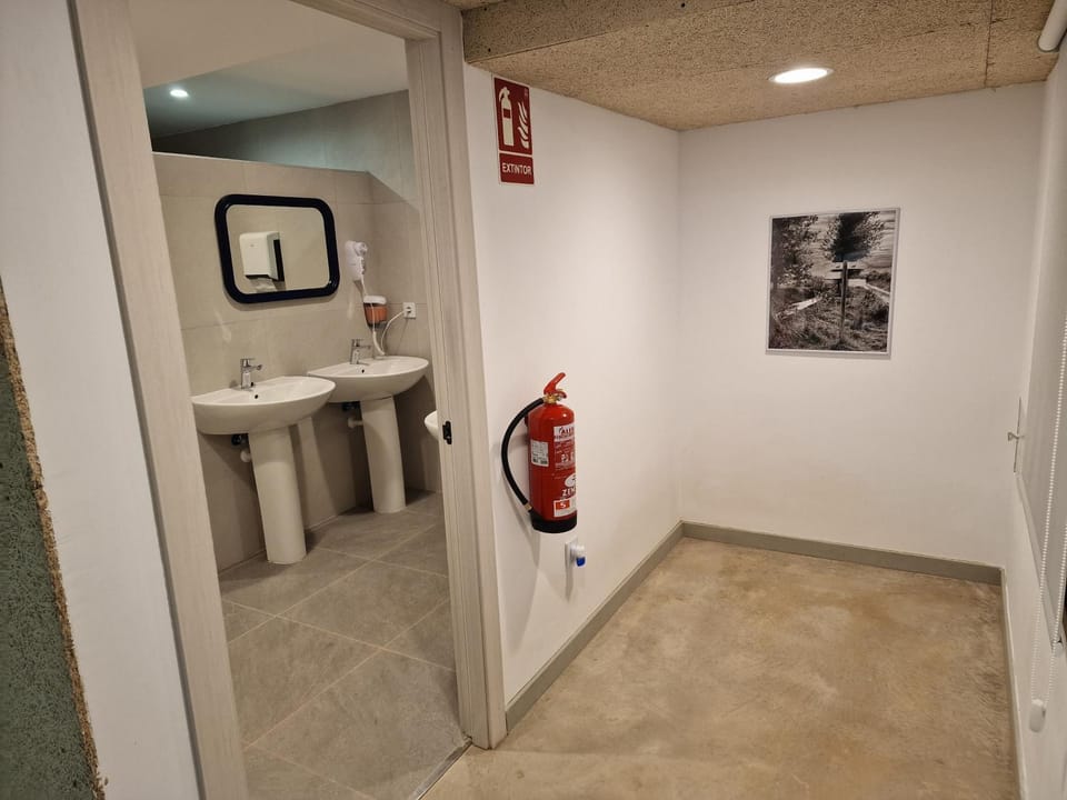 Albergue Cafetería La Parada Hostel in Valencian Community