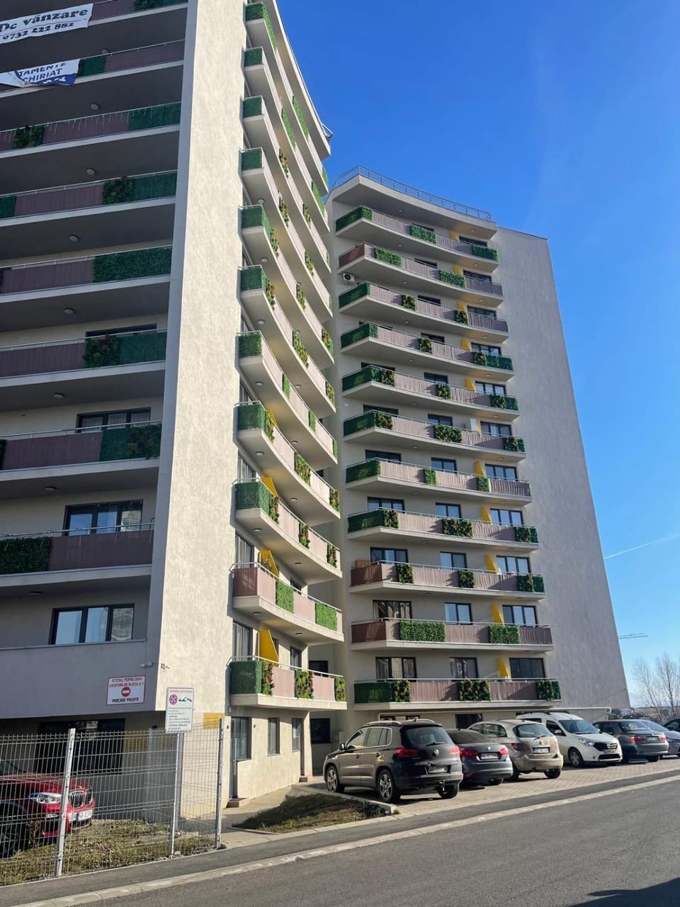 Property building, Day, Location, Parking