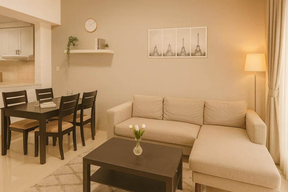 Kitchen or kitchenette, Living room, Seating area, Dining area