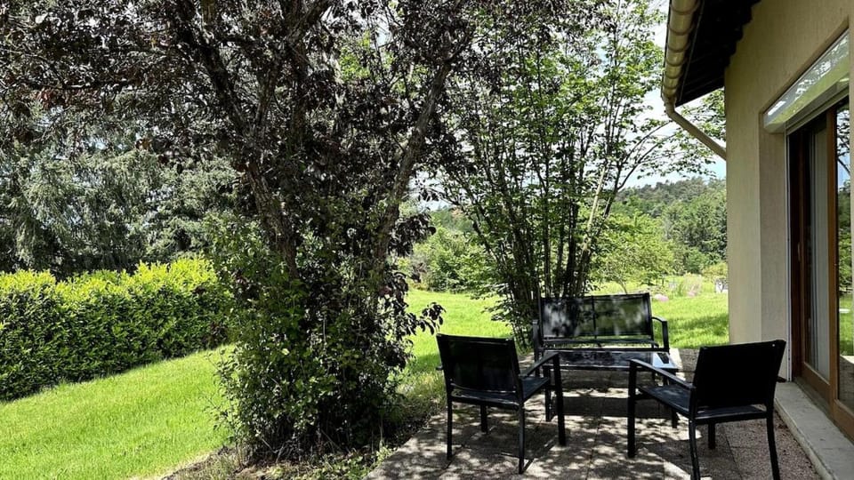 Studio indépendant au calme Apartment in Auvergne-Rhône-Alpes