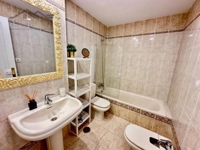 Bathroom, Bath