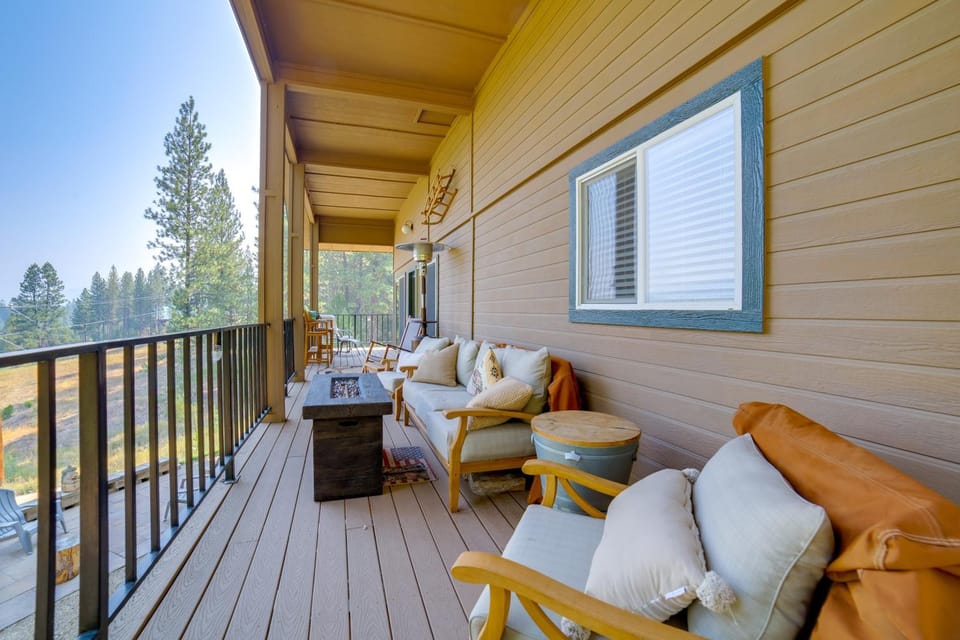 Mtn-View Oasis at Terrace Lake Resort House in Salmon River
