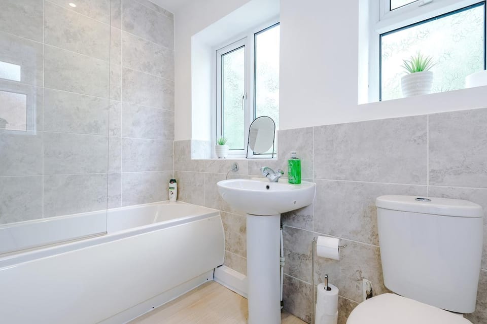 Toilet, Bathroom, Bath