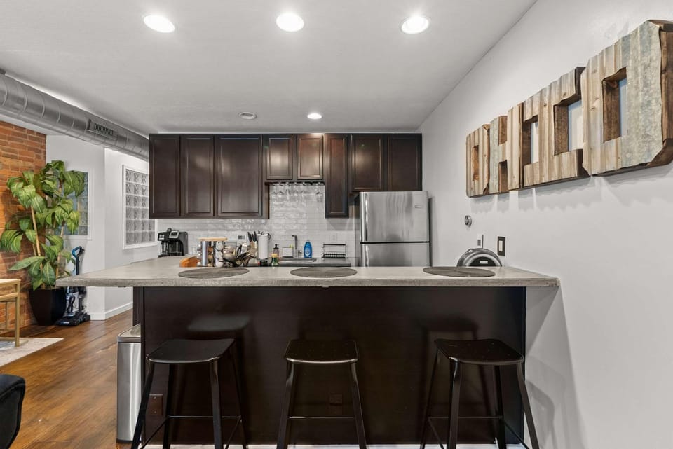 Short North Lounge - Stay for 2 House in Short North