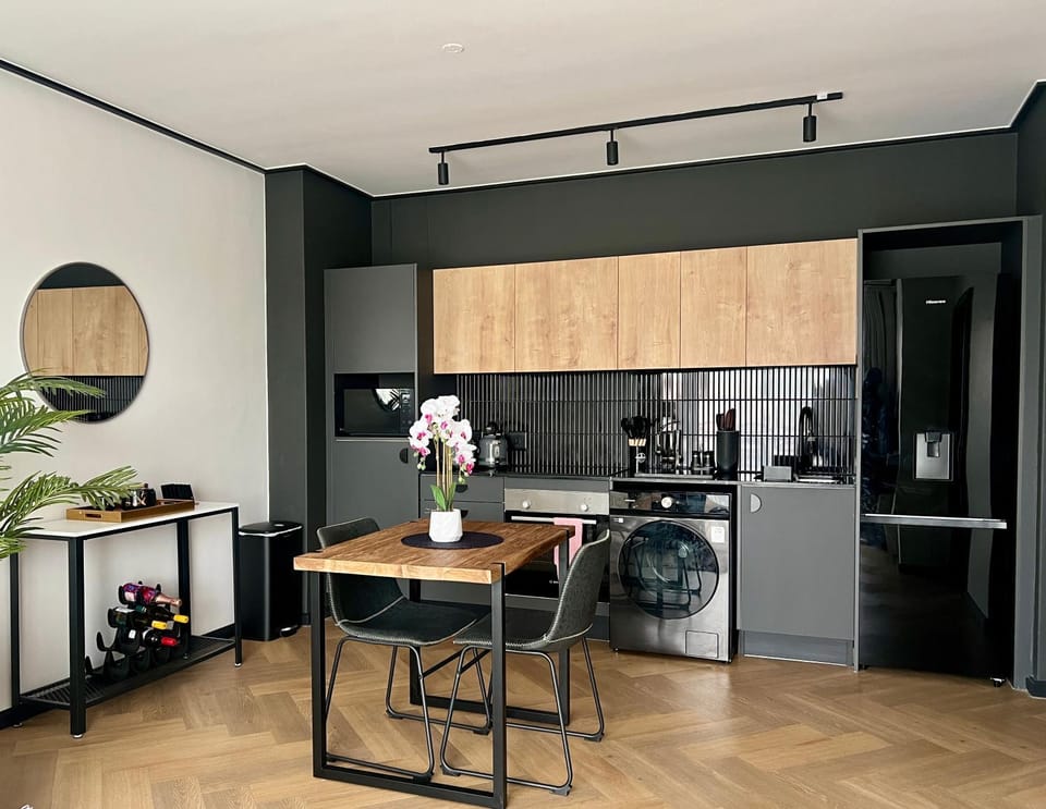 Kitchen or kitchenette, kitchen
