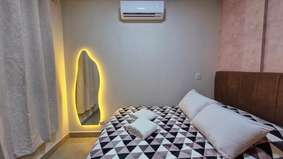 Bed, Photo of the whole room, air conditioner