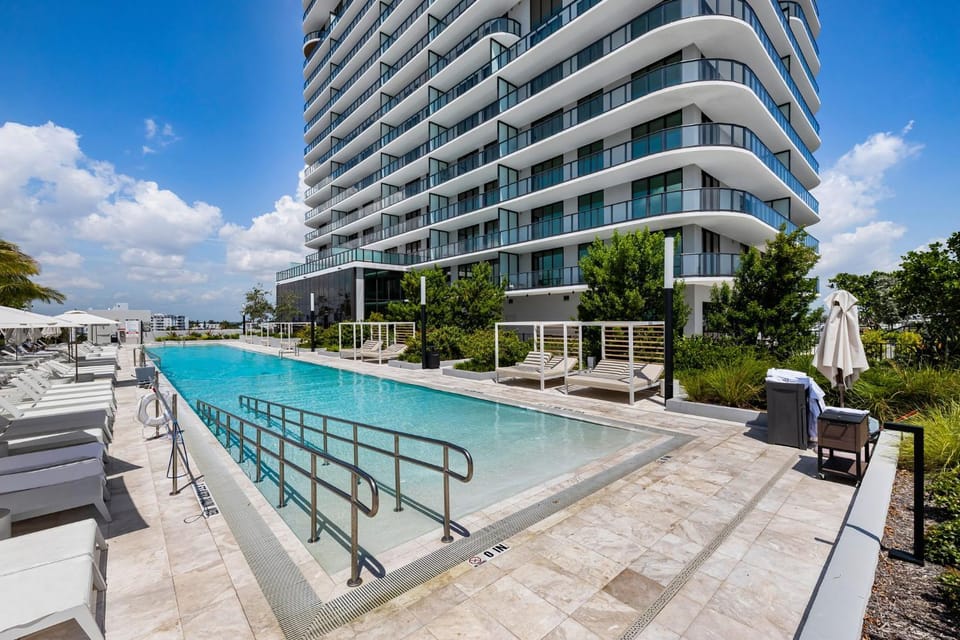 Chic Miami Retreat Stylish 2BR Gem for 5 Apartment in Miami Beach