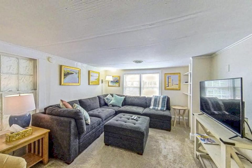 Town of Rehoboth Beach --- 44 Delaware Ave Unit 2 Apartment in Rehoboth Beach
