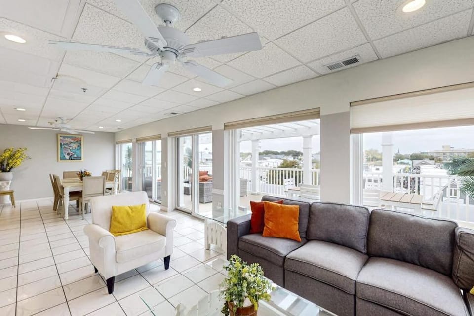 Town of Rehoboth Beach --- 14 Wilmington Ave Apartment in Rehoboth Beach
