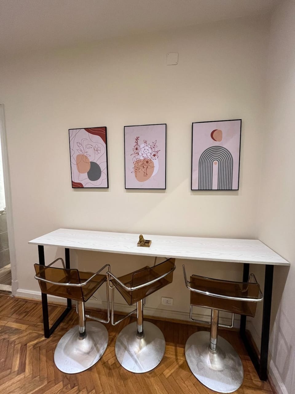 Lounge or bar, Dining area