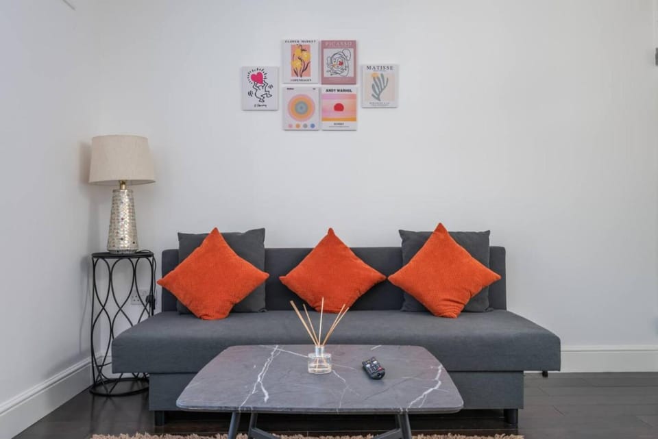 Islington Flat Near Regent's Canal & Shoreditch Apartment in London Borough of Islington
