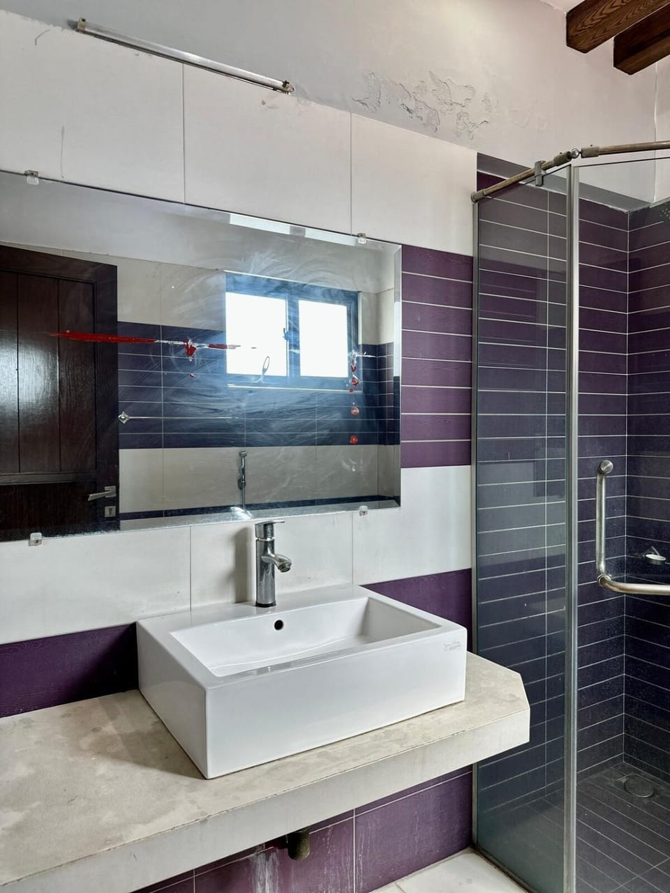 Entire 4 Bed House in DHA Ph4 House in Lahore