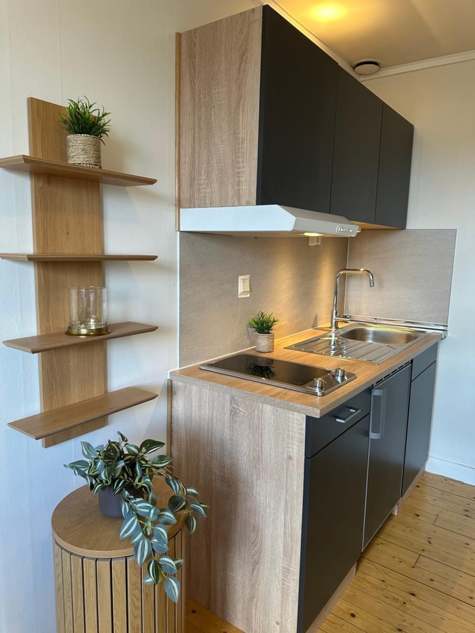 Kitchen or kitchenette, stove