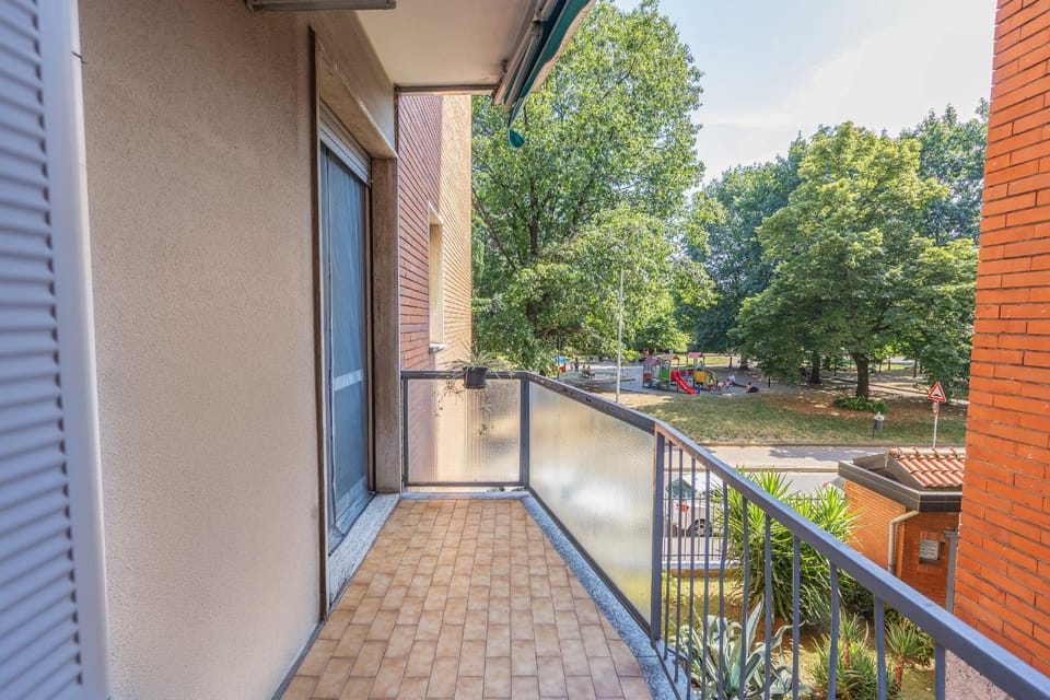 Air Conditioning - Balcony - Quiet Apartment in Cinisello Balsamo