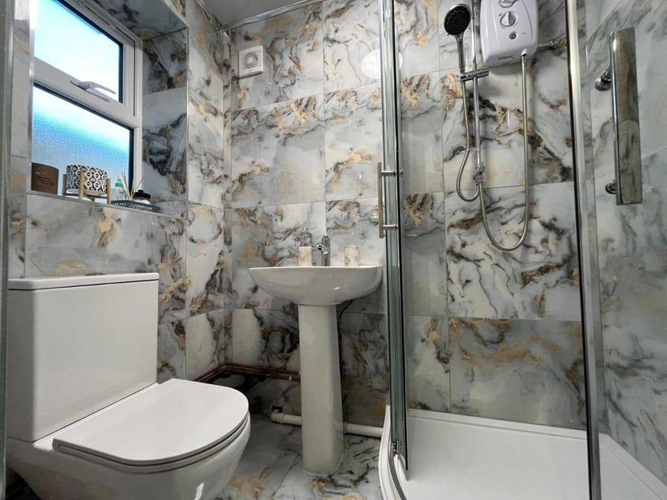 Modern Apartment near Etihad Stadium & C o-op Live Apartment in Manchester