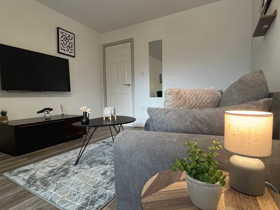 Modern Apartment near Etihad Stadium & C o-op Live Apartment in Manchester