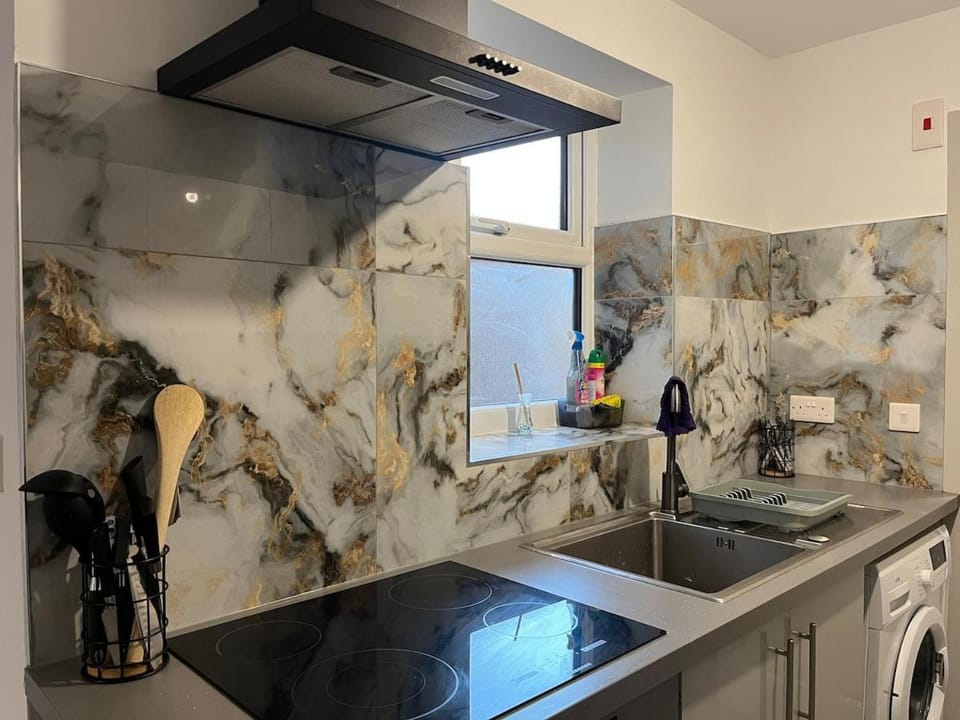 1BR-2 Double Beds-Sleeps 6-Perfect for Long Stays Apartment in Manchester