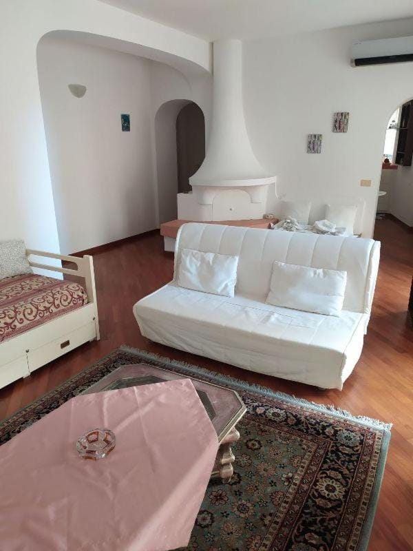 Casa del Pino Apartment in Spotorno
