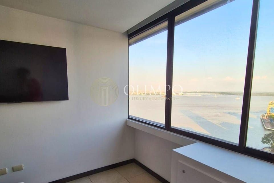 Natural landscape, TV and multimedia, View (from property/room), Decorative detail, Bedroom