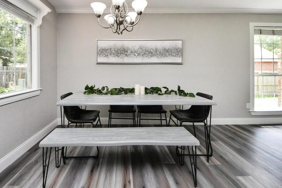Seating area, Dining area