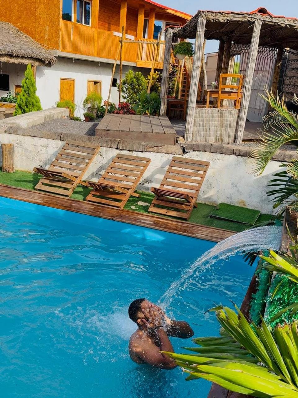 Swimming pool