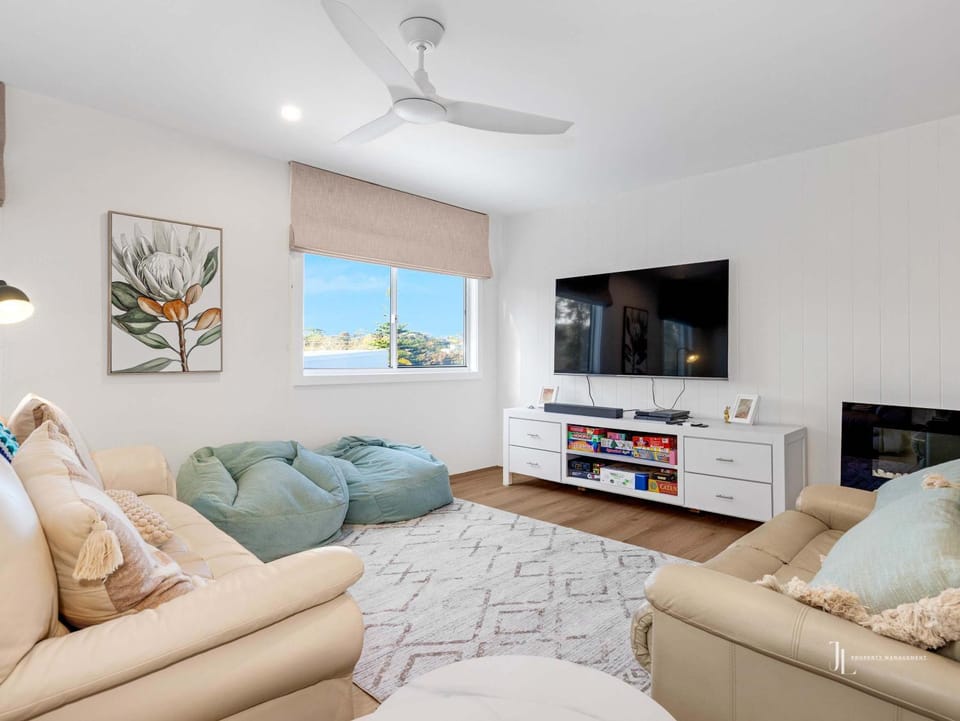TV and multimedia, Living room