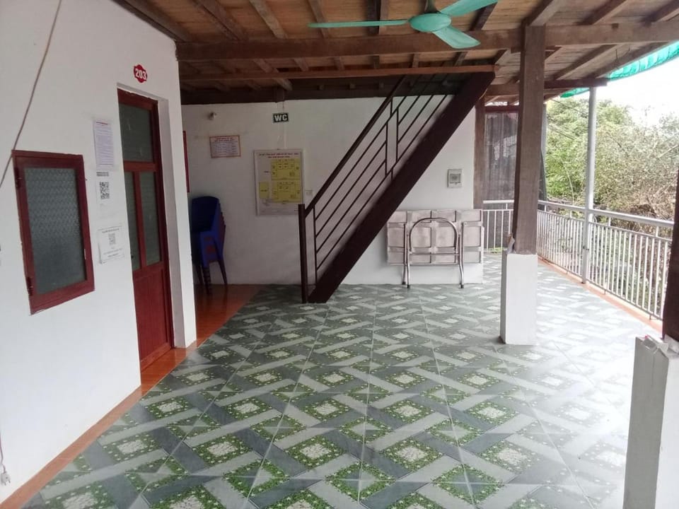 Property building, Restaurant/places to eat