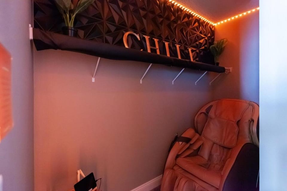 Exclusive, Pool, Massage Chair, Jordan Creek Apartment in West Des Moines