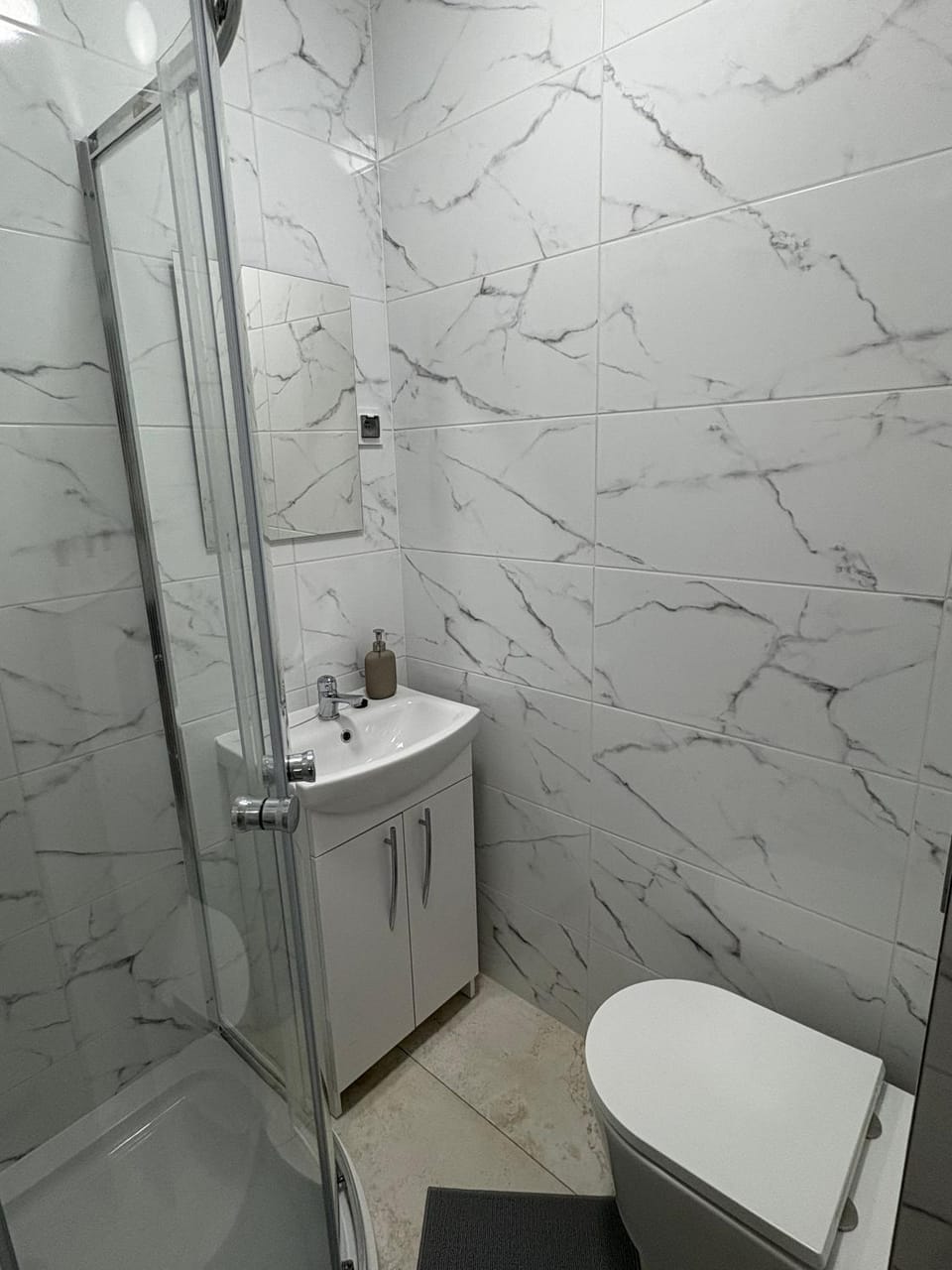 Shower, Toilet, Bathroom