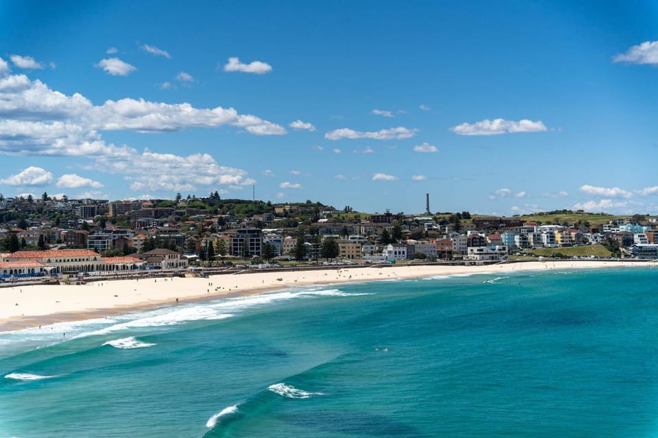 Bondi Beauty Walk to the Beach with Parking Apartment in Sydney