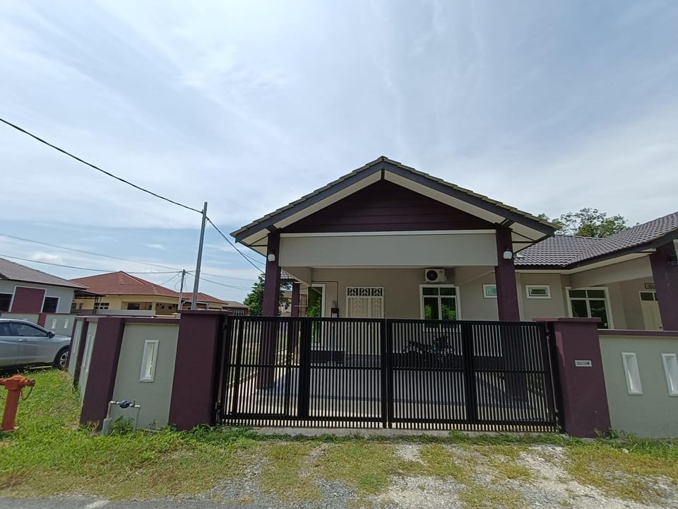 Property building, Day