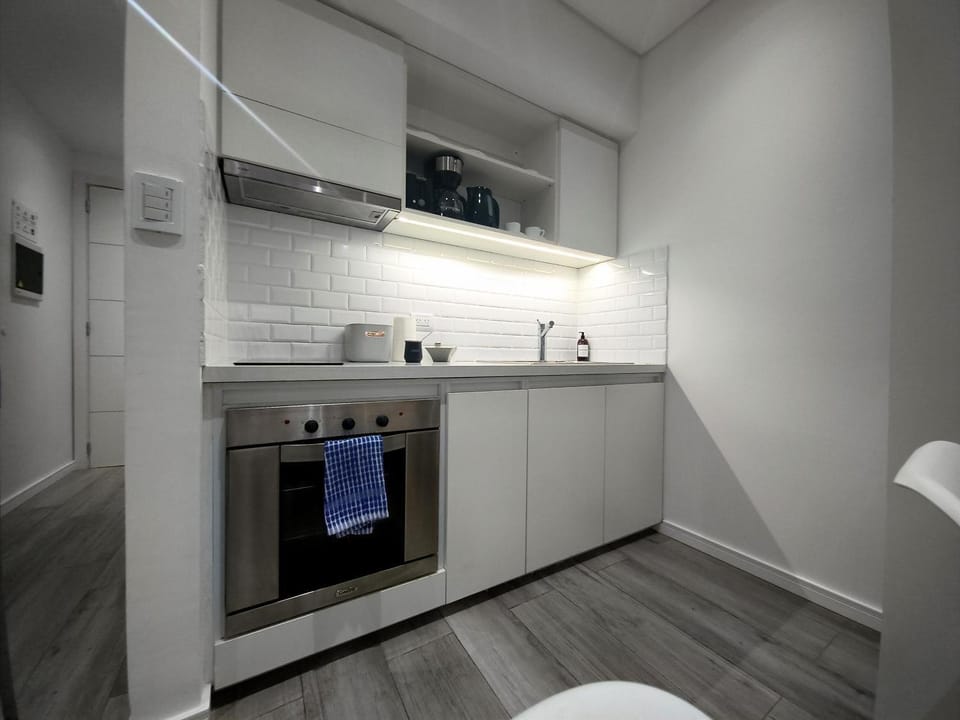 oven, kitchen